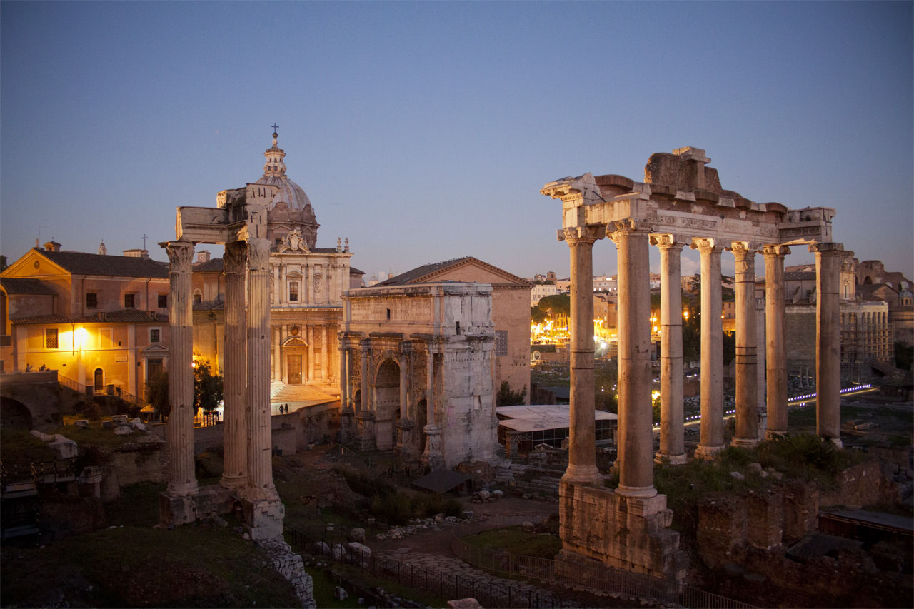 Rome at Night Tour - ROMAN FORUM  (RomeCabs Rome Tours)